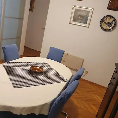 Apartment Apartman Poljud *